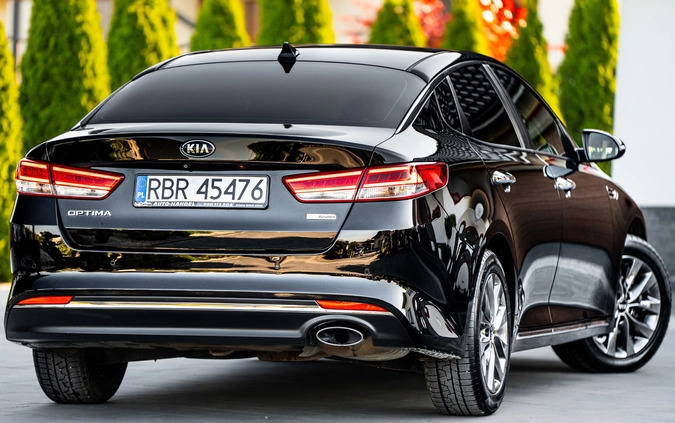 Kia Optima cena 58900 przebieg: 199600, rok produkcji 2016 z Brzozów małe 742